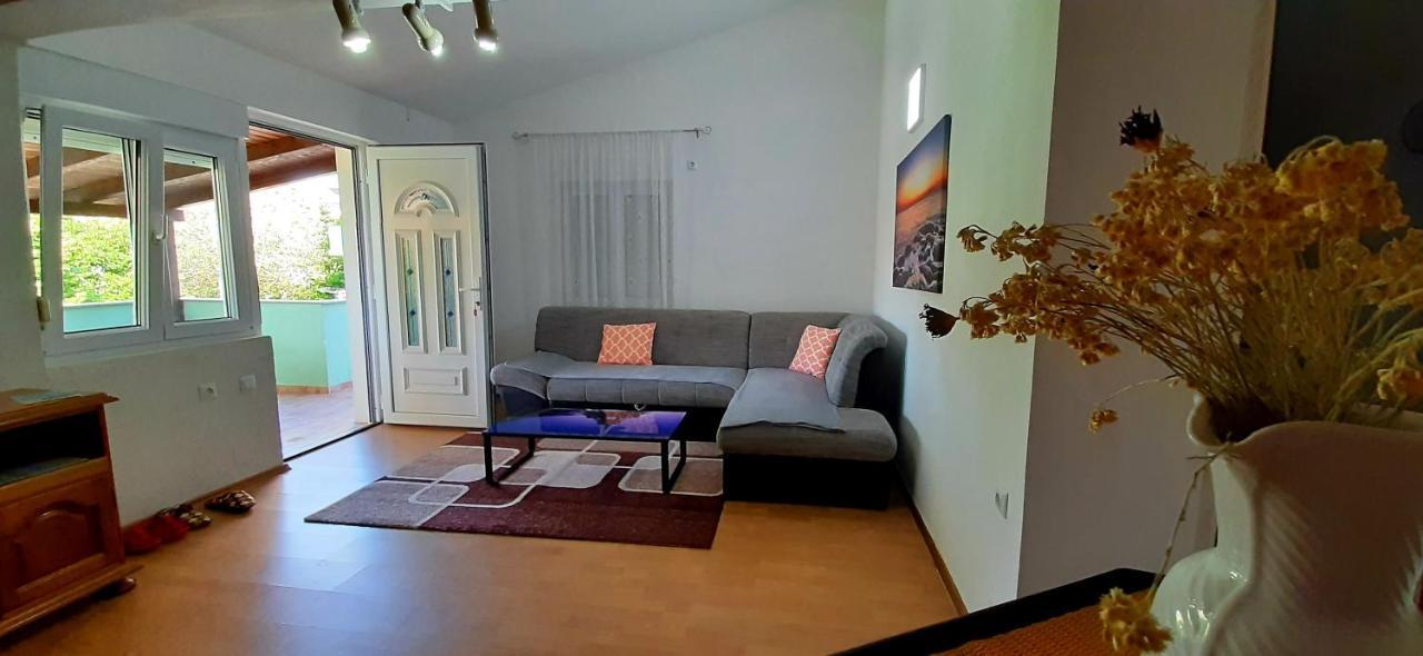 Ema & Sea Apartment'S بولا المظهر الخارجي الصورة