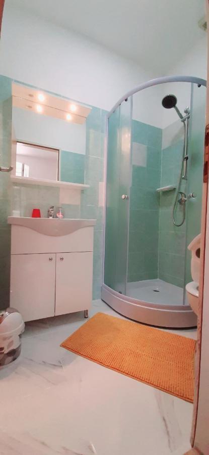 Ema & Sea Apartment'S بولا المظهر الخارجي الصورة